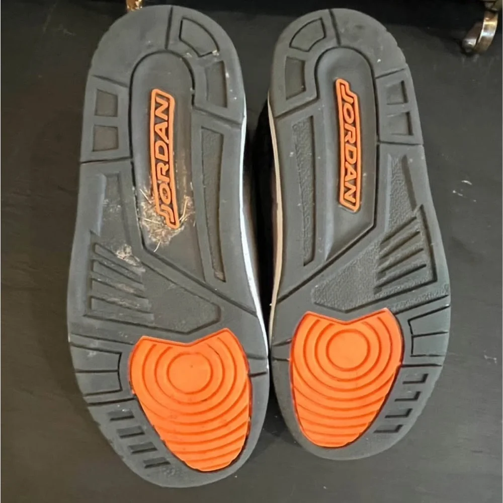 Sizee 3y Nike Air Jordan Retro 3 Fear Pack Kids DM0966-080 Grey Orange Shoes